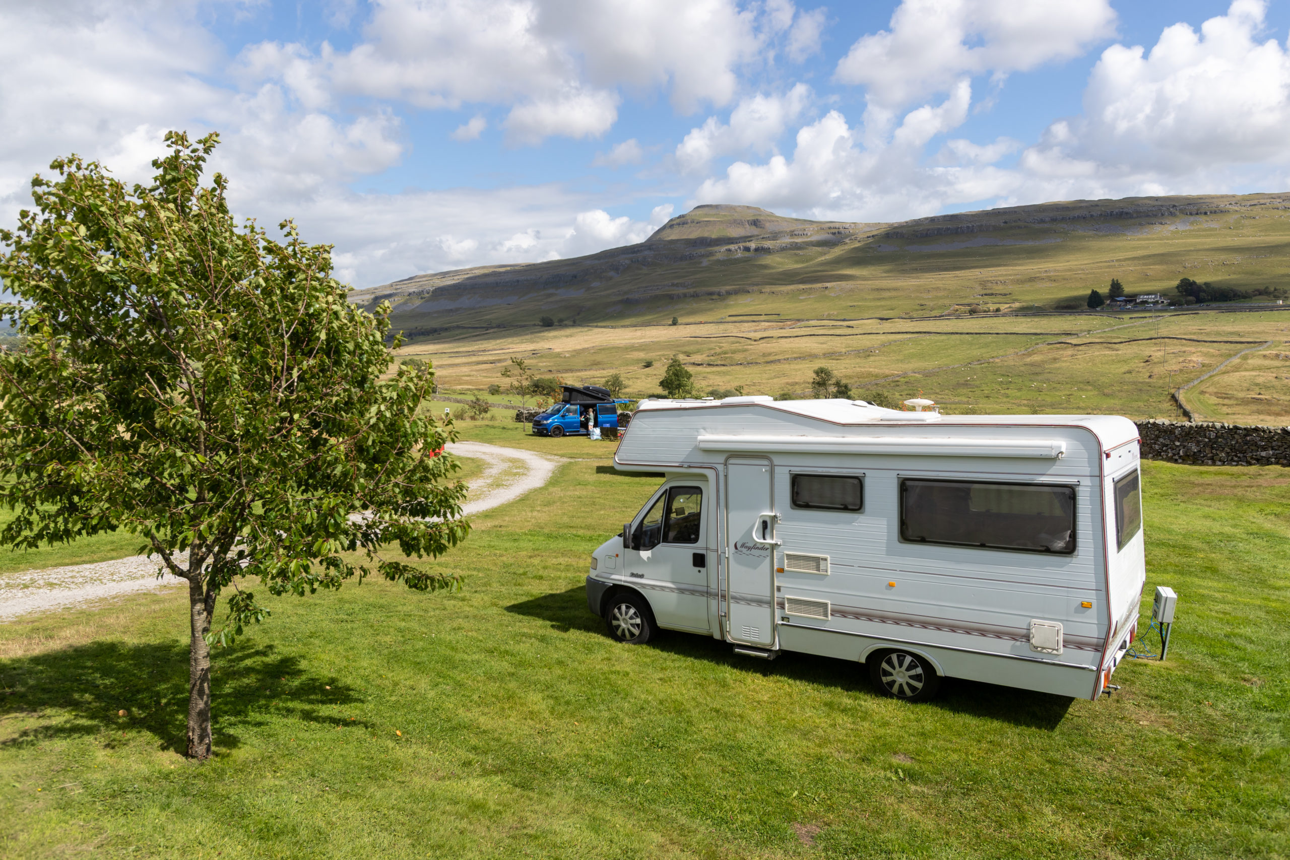 AI5I8804 Yorkshire Dales Camping & Motiorhome Pitches - Falls Park, Ingleton